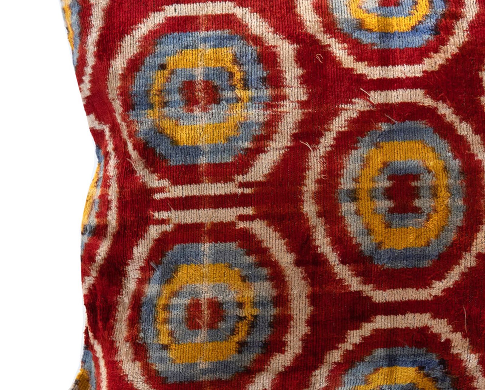 Red Spotted Pattern Cushion Cover, Handwoven Velvet Scatter Pillow  45x45cm photo 180.0