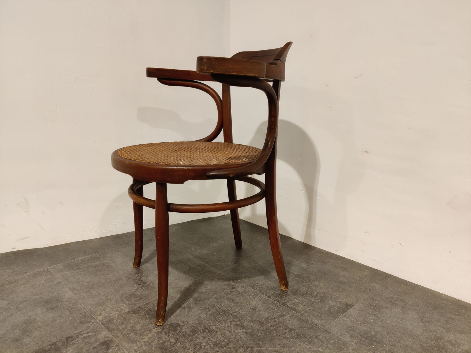photo furniture Antique Bentwood Armchair Or Bistro Chair, 1950s