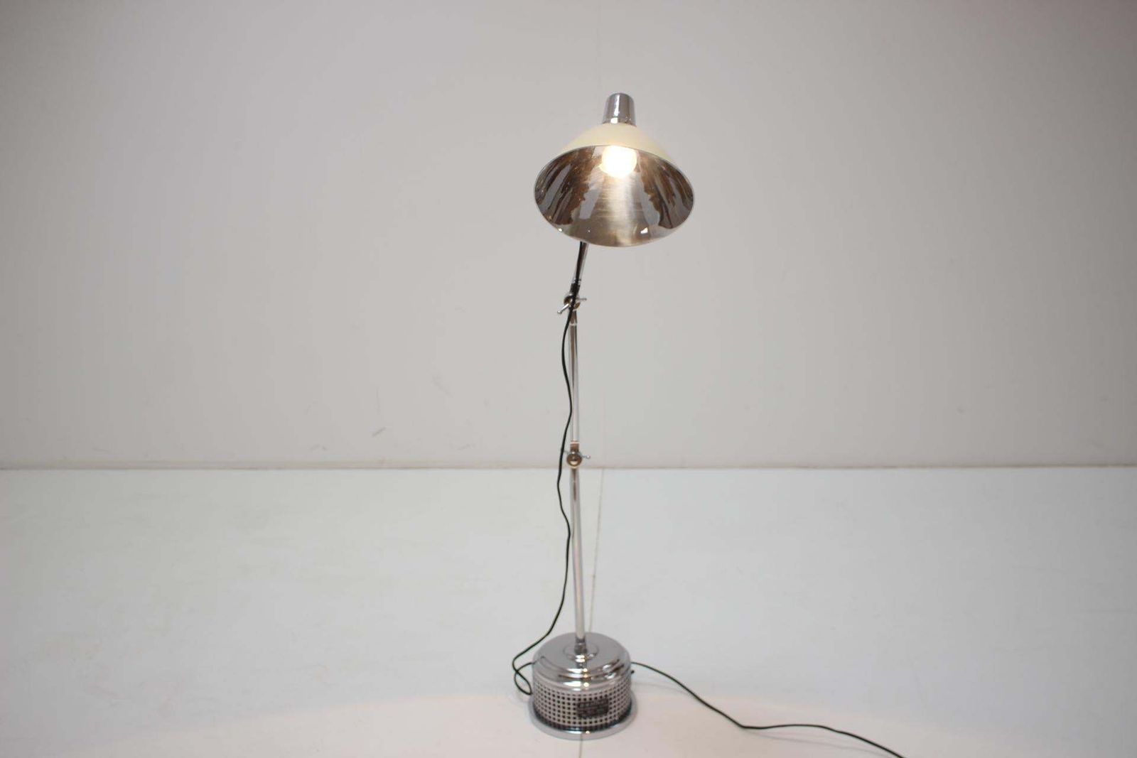 540.0 Art Deco Verstelbare Vloer- of Tafellamp, Perihel photo