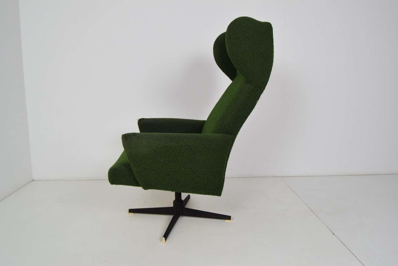 Swivel Armchair In The Middle Of The Century,1970's. photo vintage