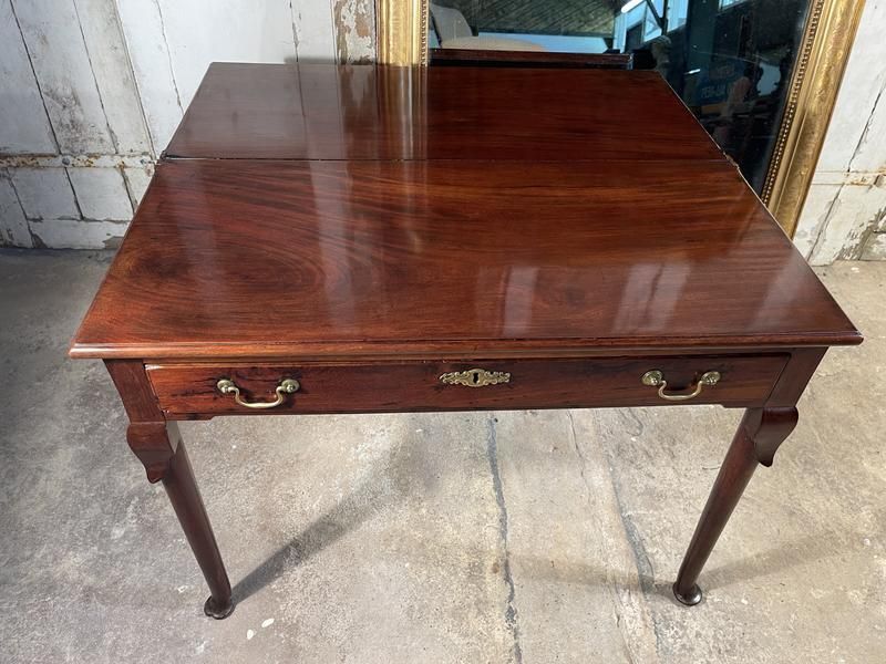 photo vinterior Georgian Cuban Mahogany Card  Extending  Table