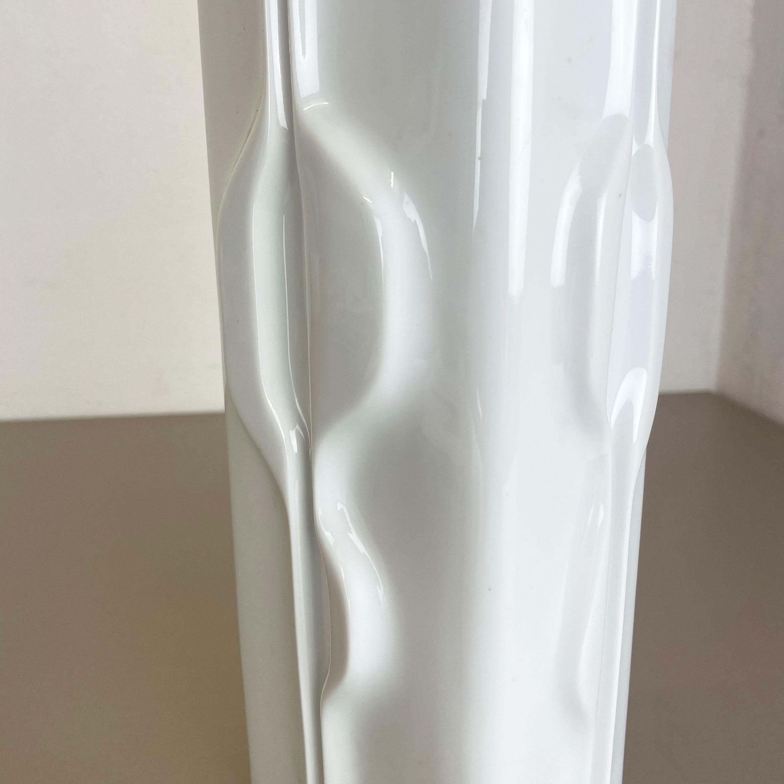 photo vintage Large Op Art Vase Porcelain German Vase By Fürstenberg Ceramics, Germany, 1970s