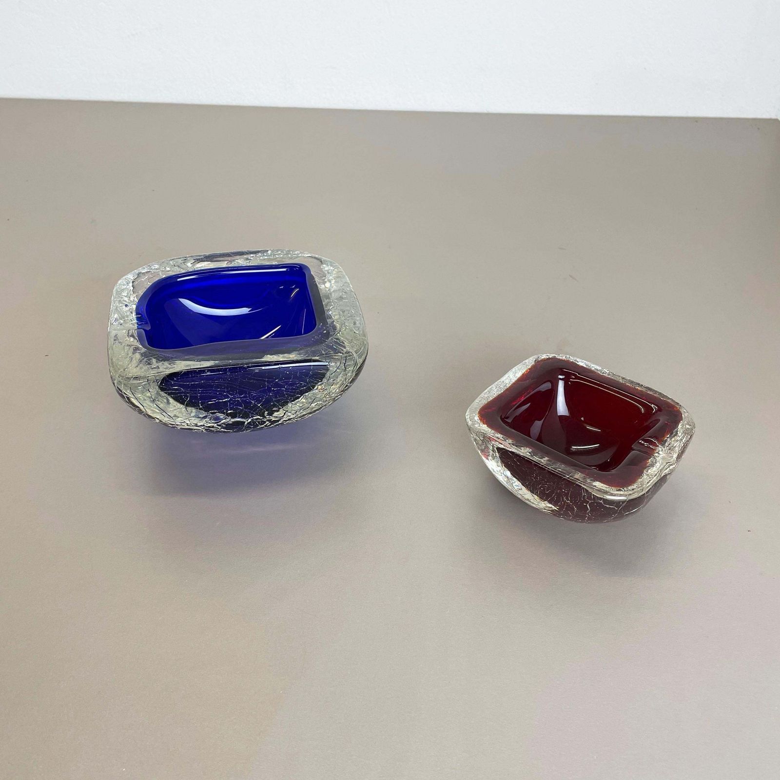 Set Of 2 Murano Glass Crack Structure Bowl Shells Ashtray Element, Italy, 1970s photo furniture