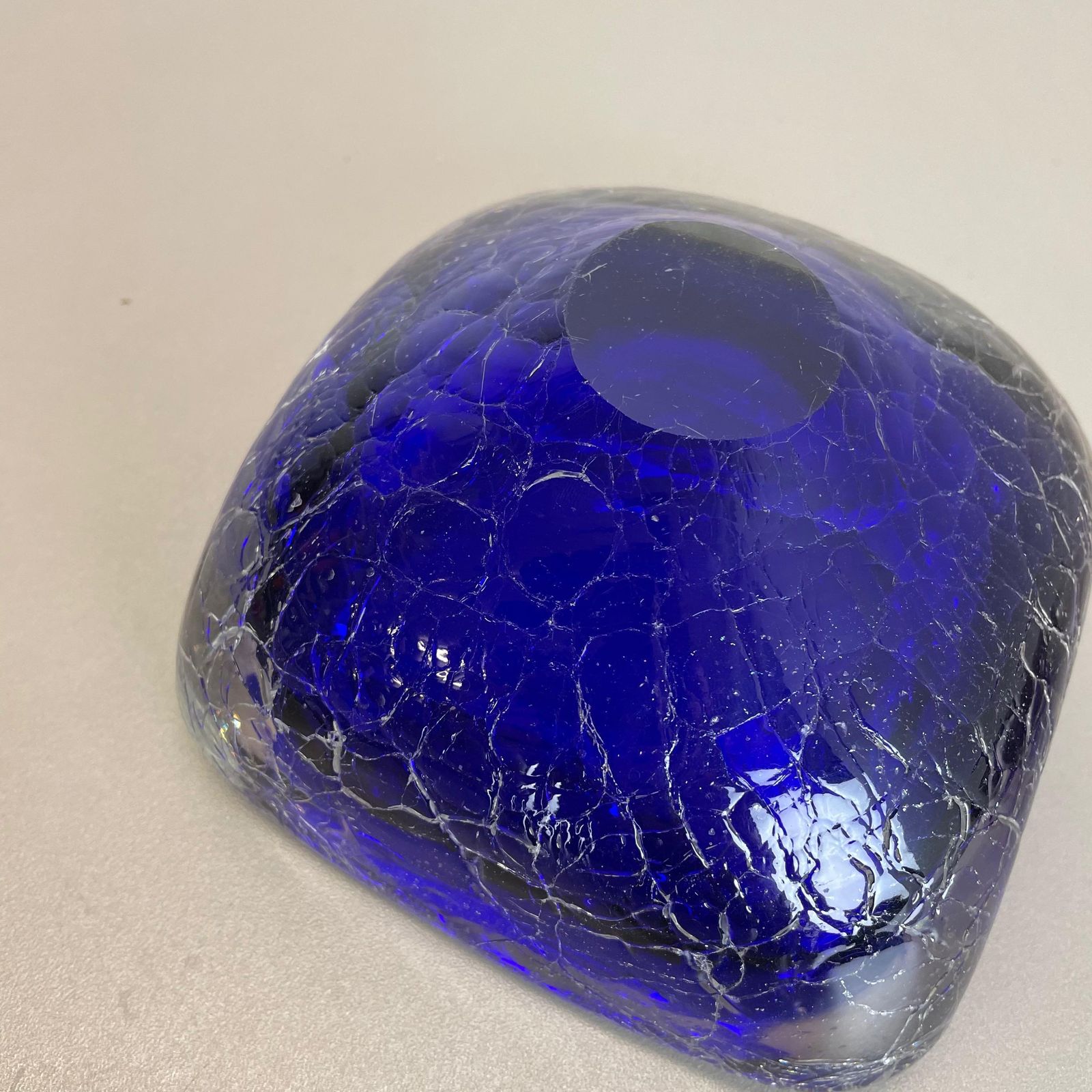 829.0 Set Of 2 Murano Glass Crack Structure Bowl Shells Ashtray Element, Italy, 1970s photo