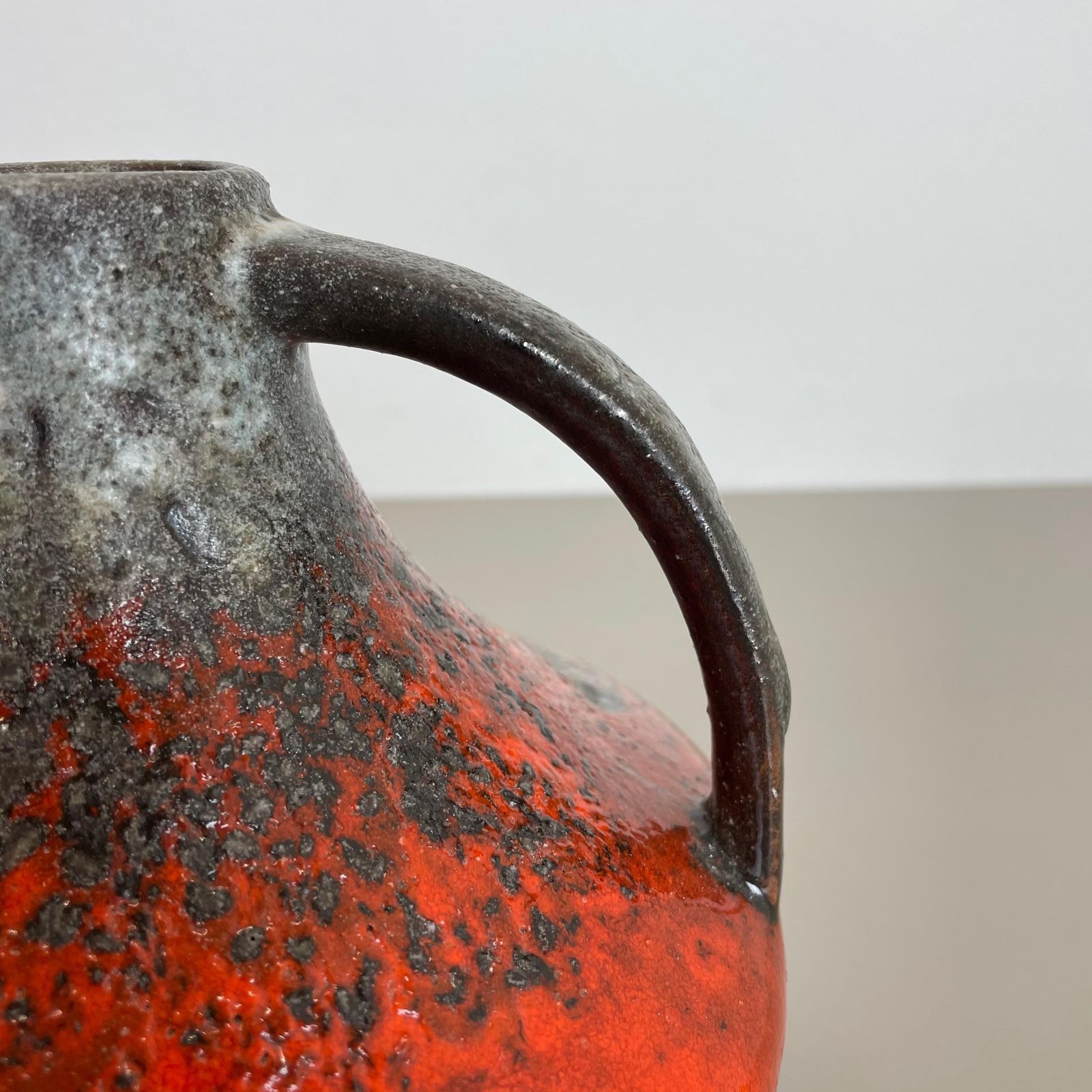 photo buy Set Of 2 Fat Lava Pottery Vases Heinz Siery Carstens Tönnieshof, Germany, 1970s