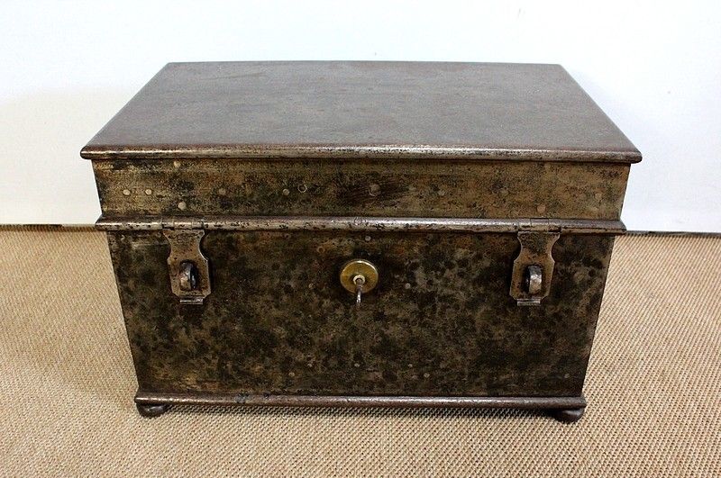 Iron Corsair Chest 18th, 1700s
