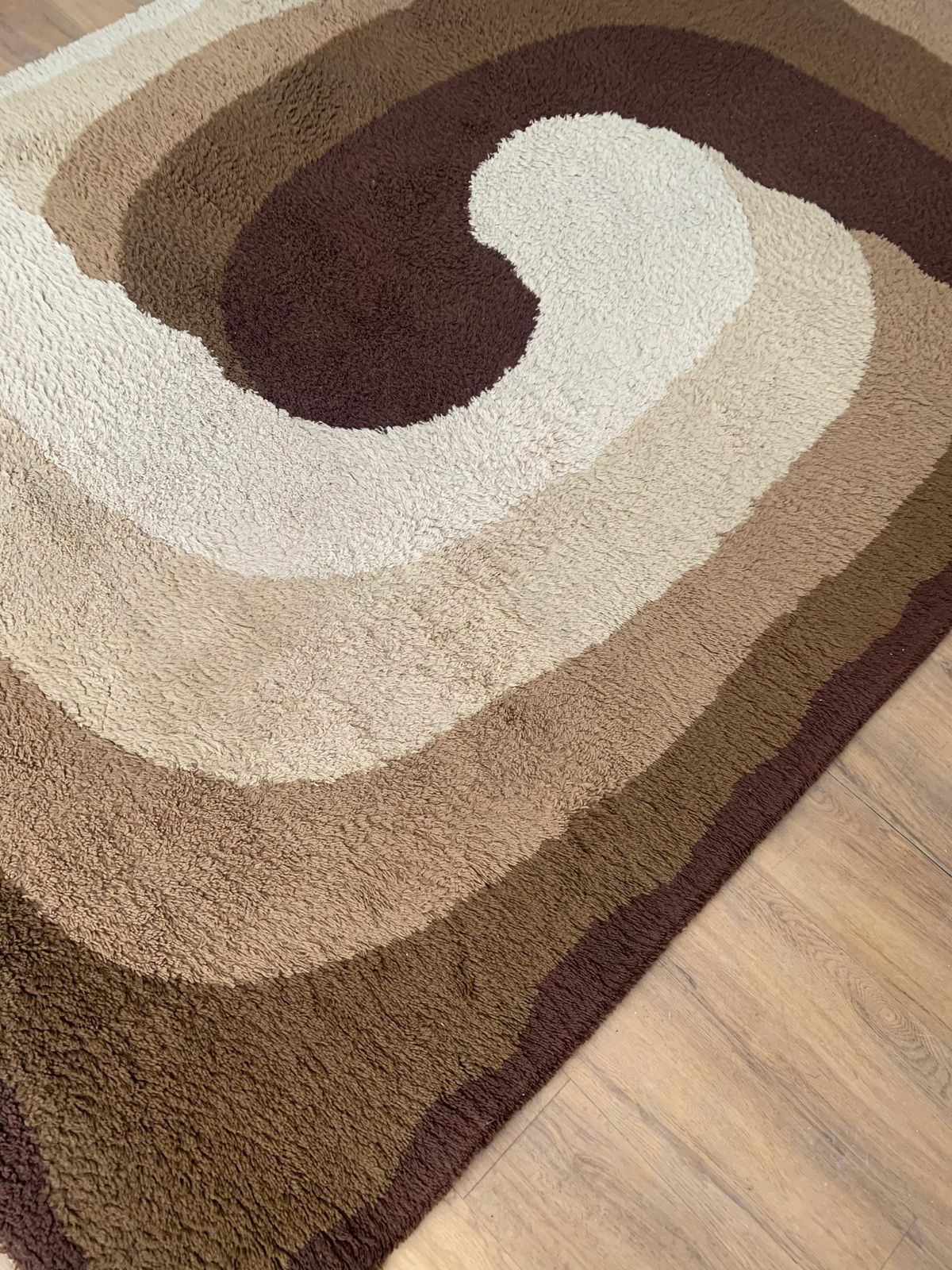 Mid Century Rug ''Summertime'' Collection By Louis De Poortere   Belgium 1970s photo vinterior