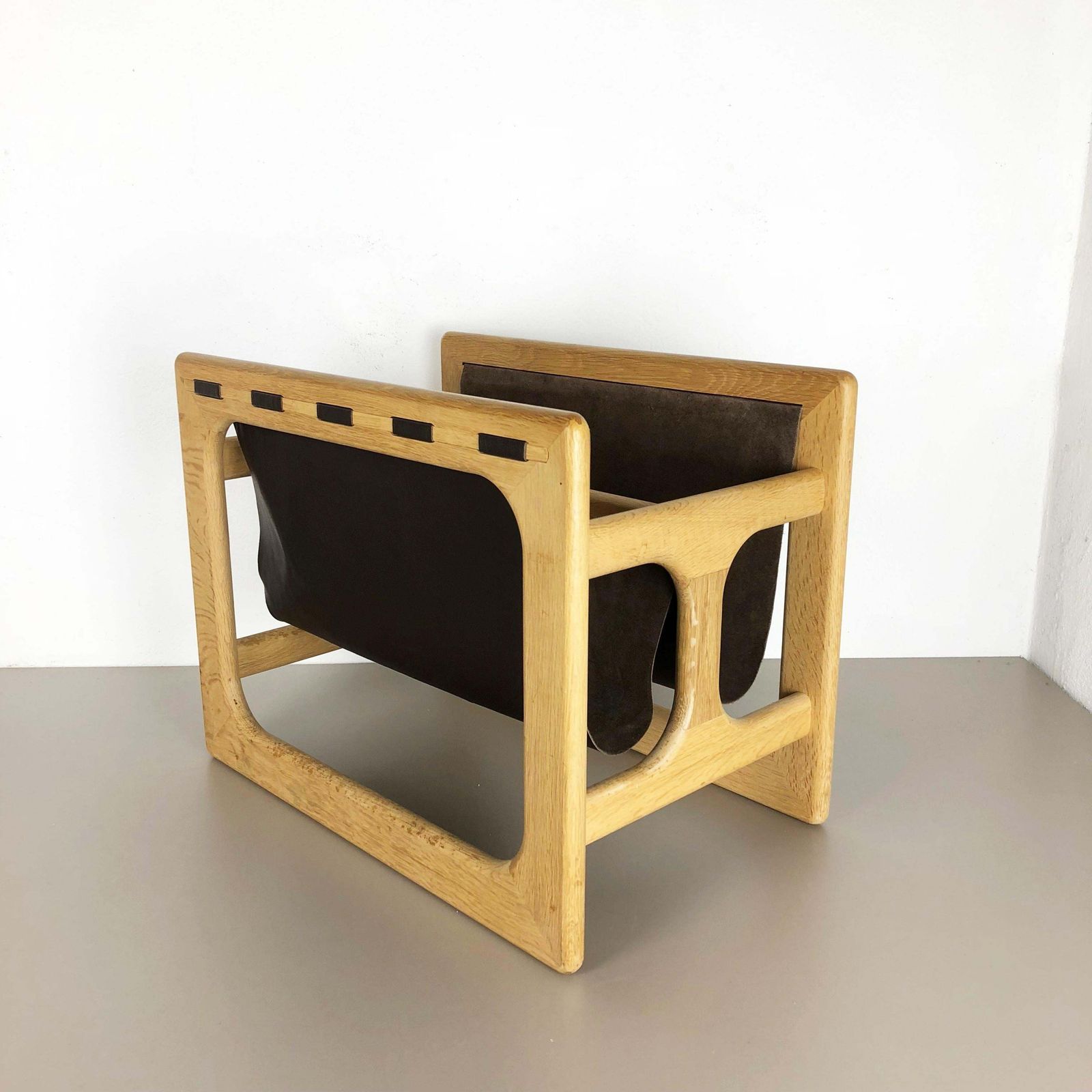 photo vinterior Minimalistic 1970s Danish Oak Wood Magazine Rack Design Made By Salin Møbler