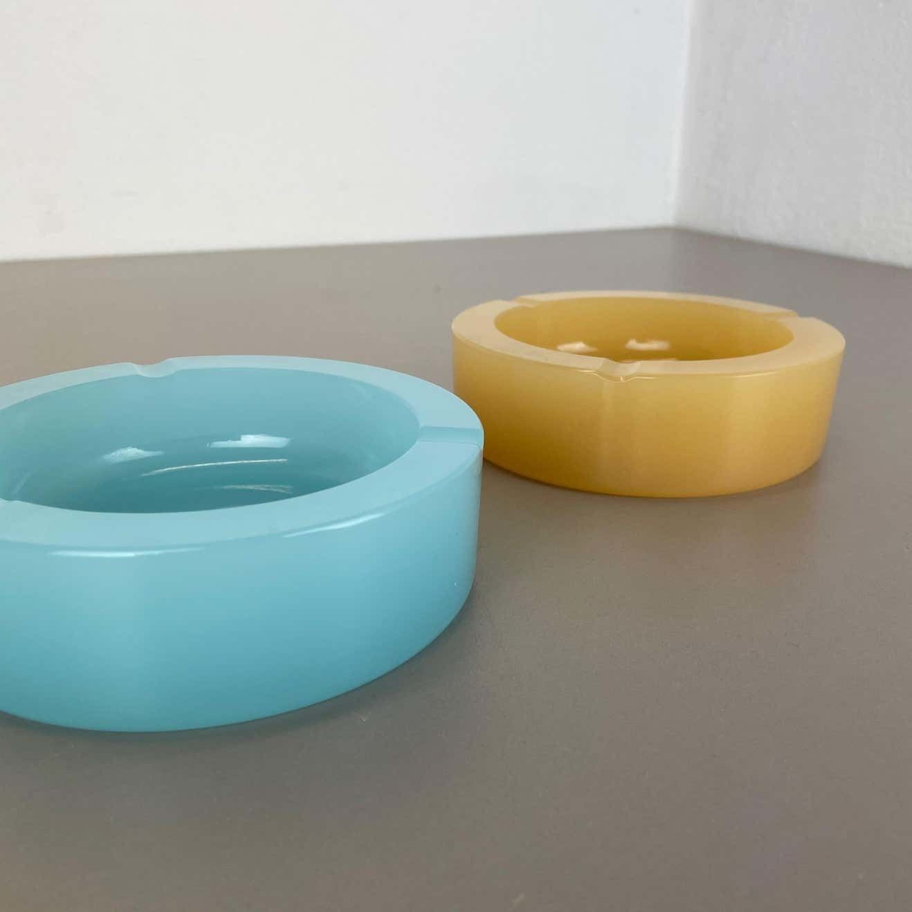 photo buy Set Of 2 New Old Stock Murano Opaline Glass Ashtray Shell Bowl By Cenedese, 1960