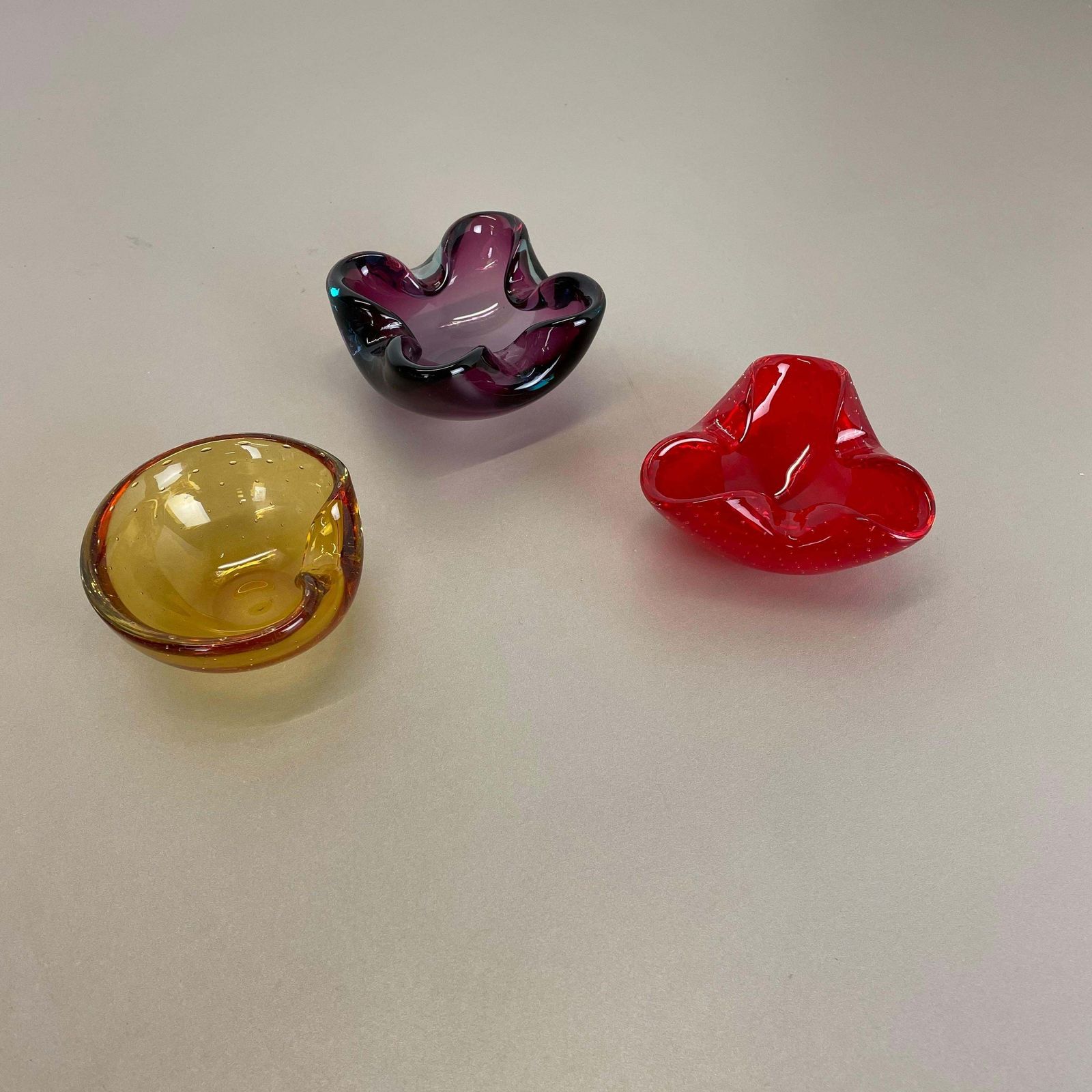 Set Of 3 Murano Glass Sommerso Bowl Shells Ashtray Element, Italy, 1970s photo 525.0