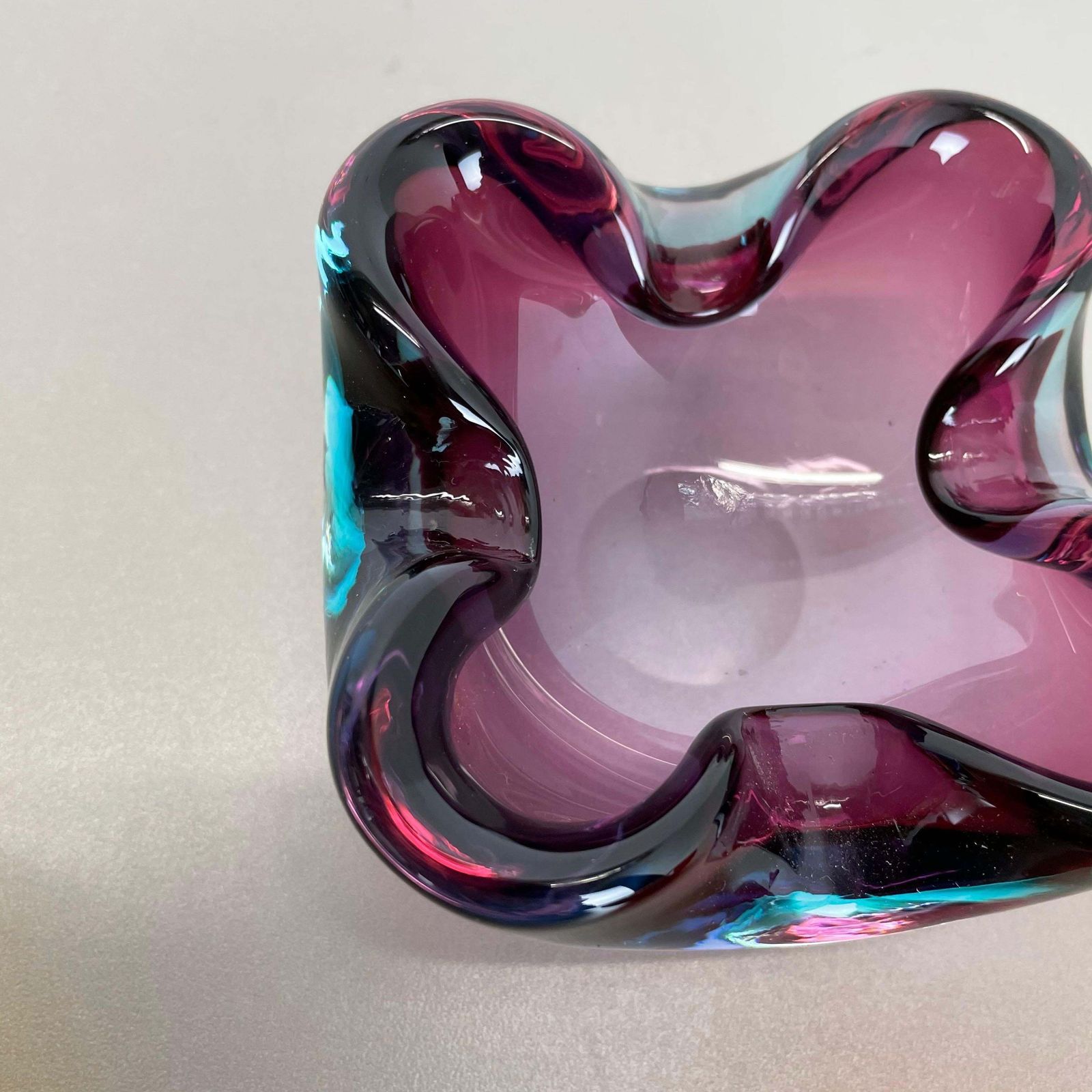 Home Decor Set Of 3 Murano Glass Sommerso Bowl Shells Ashtray Element, Italy, 1970s photo