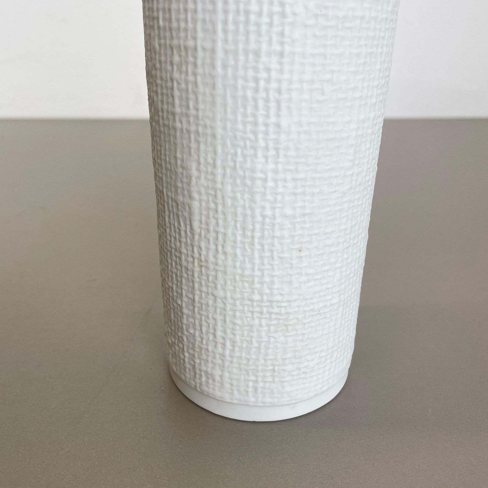 1970s Op Art Vase Porcelain Vase By Heinrich Fuchs For Hutschenreuther, Germany photo Home Decor