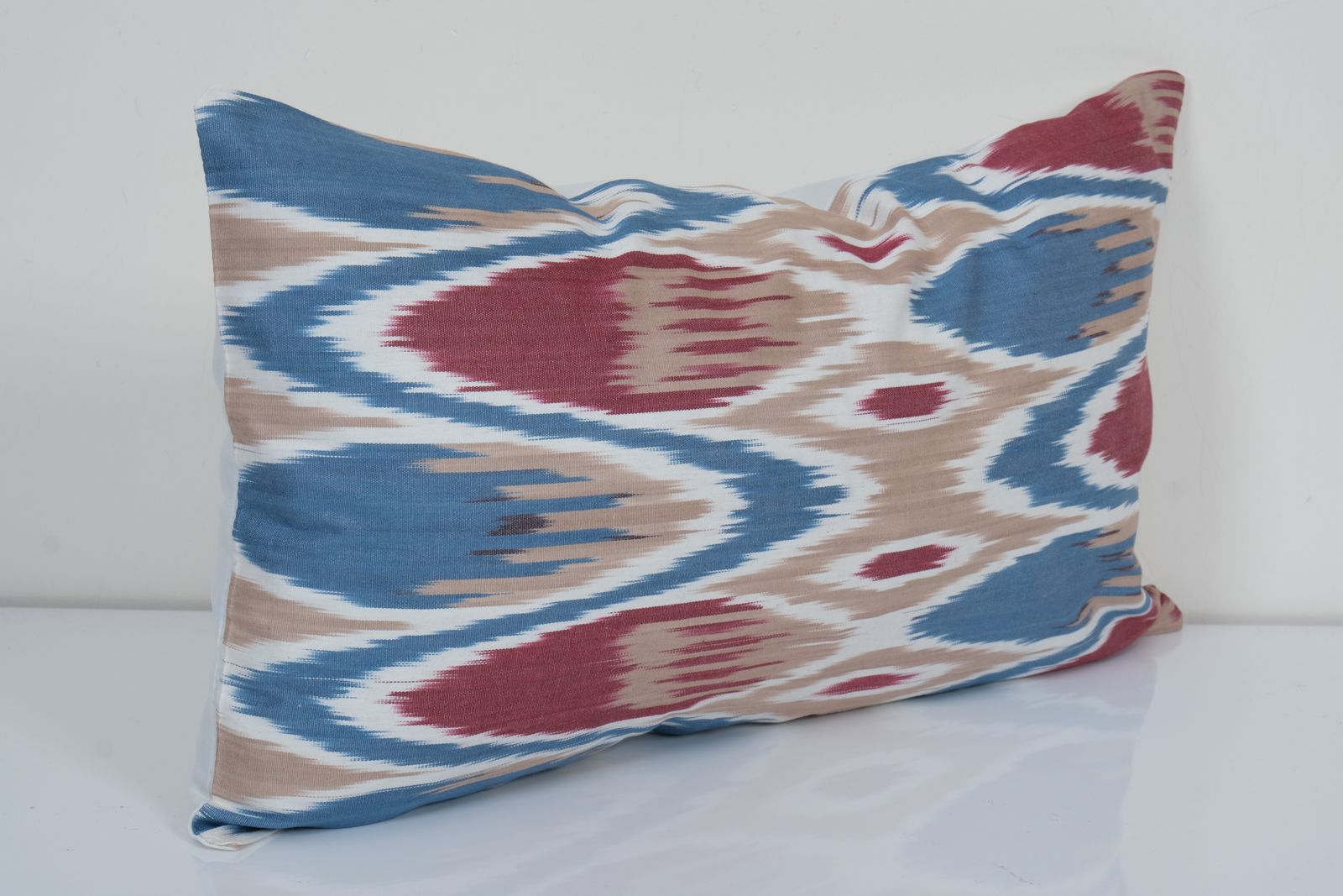 Electic Decor Ikat Pillow Case Cotton Ikat Zippered Bohemian Lumbar Ikat, Tribal Cushion Cover 30x55 Cm photo furniture