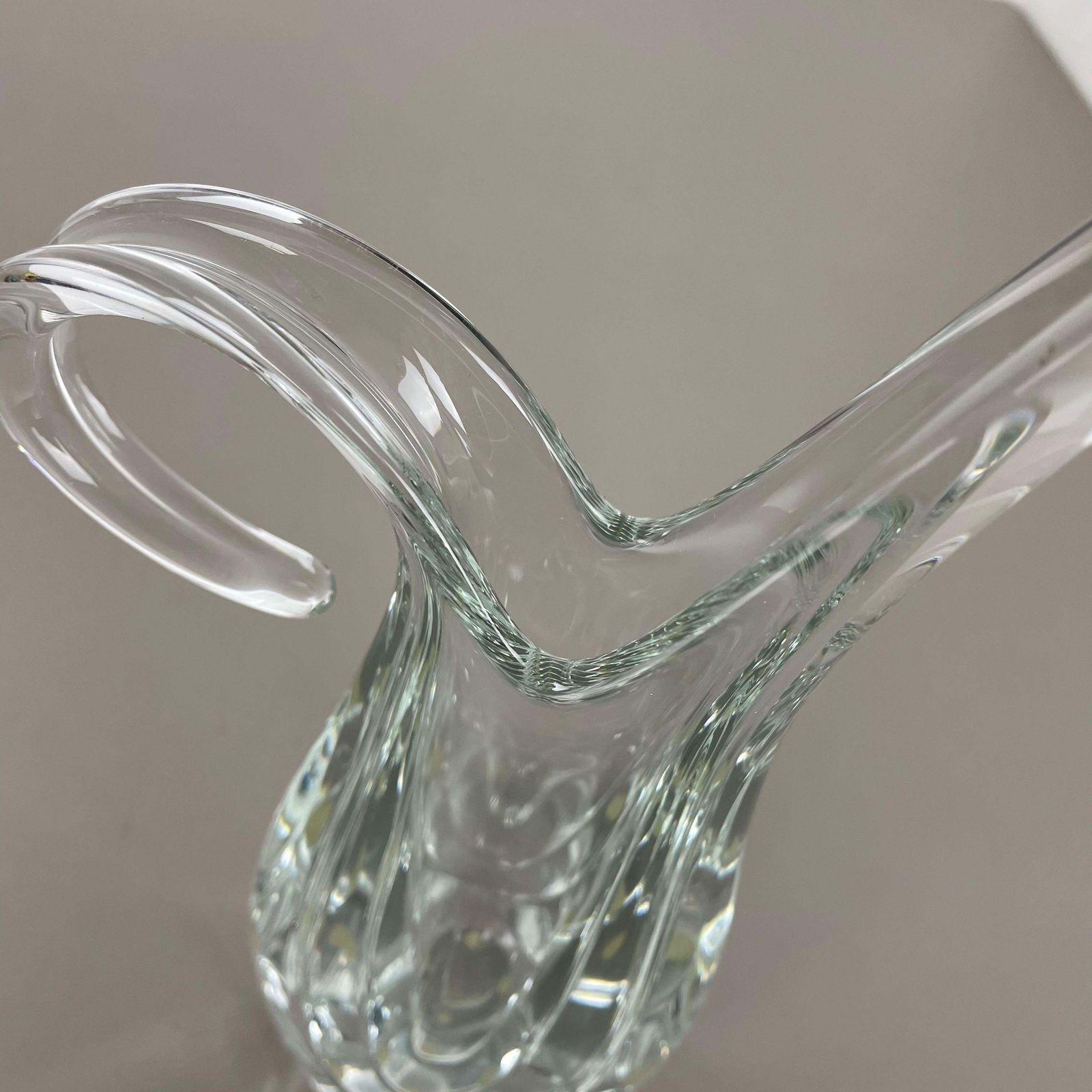 photo furniture Large Floral Crystal Glass Shell Bowl By Art Vannes Flavio Poli France 1970s