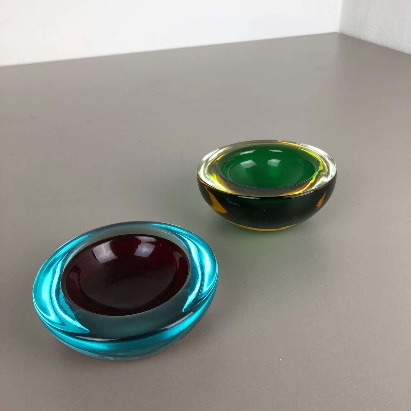 Set Of 2 Murano Glass Sommerso Bowl Shells Ashtray Element, Italy, 1970s photo Home Decor