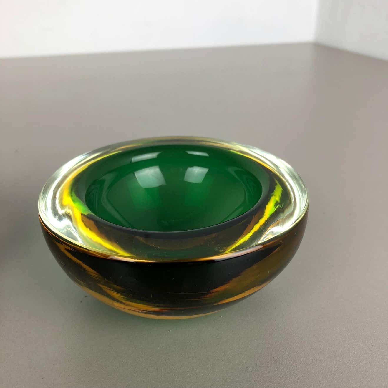 photo furniture Set Of 2 Murano Glass Sommerso Bowl Shells Ashtray Element, Italy, 1970s