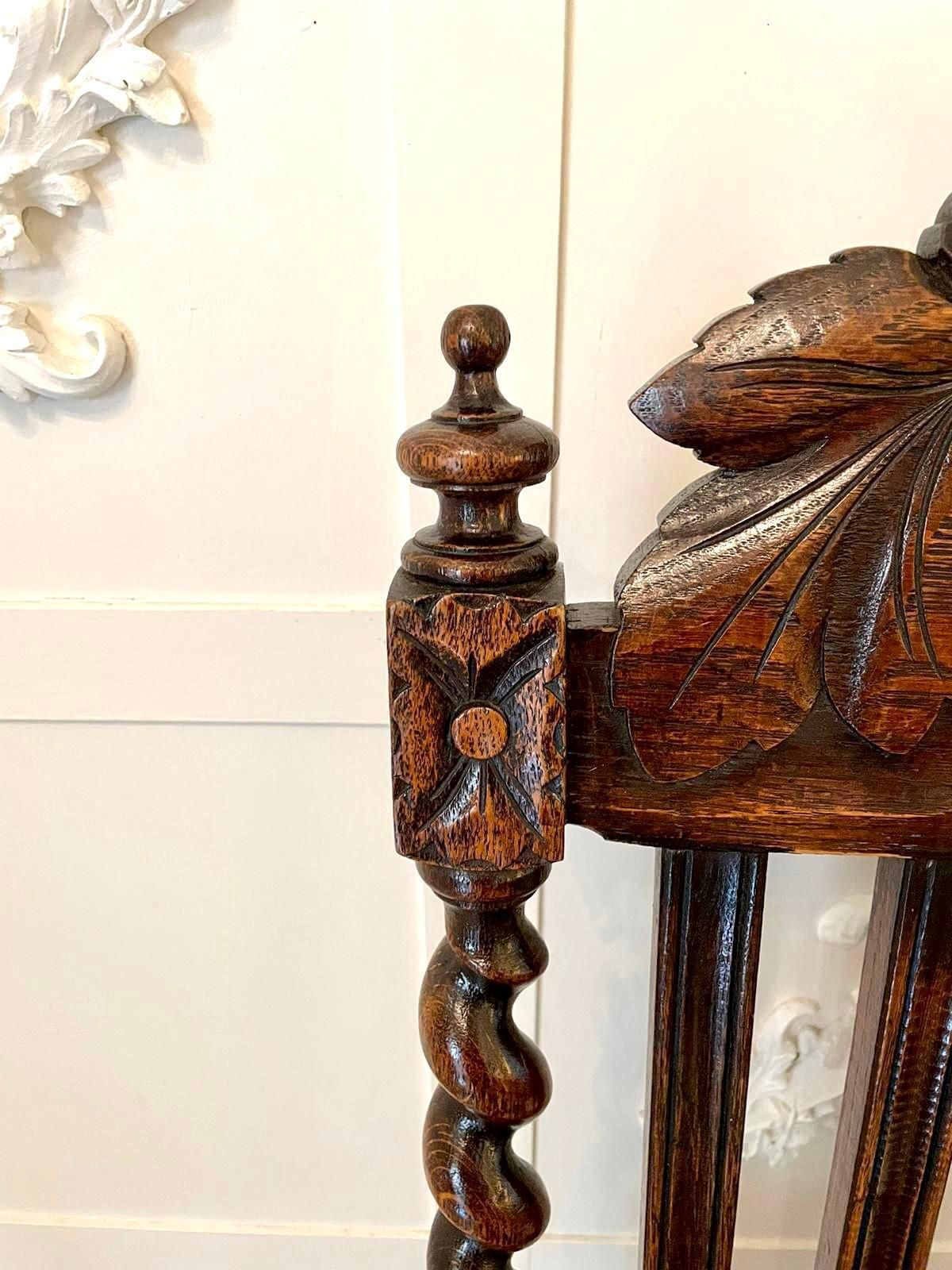photo furniture Large Antique Victorian Quality Carved Oak Armchair