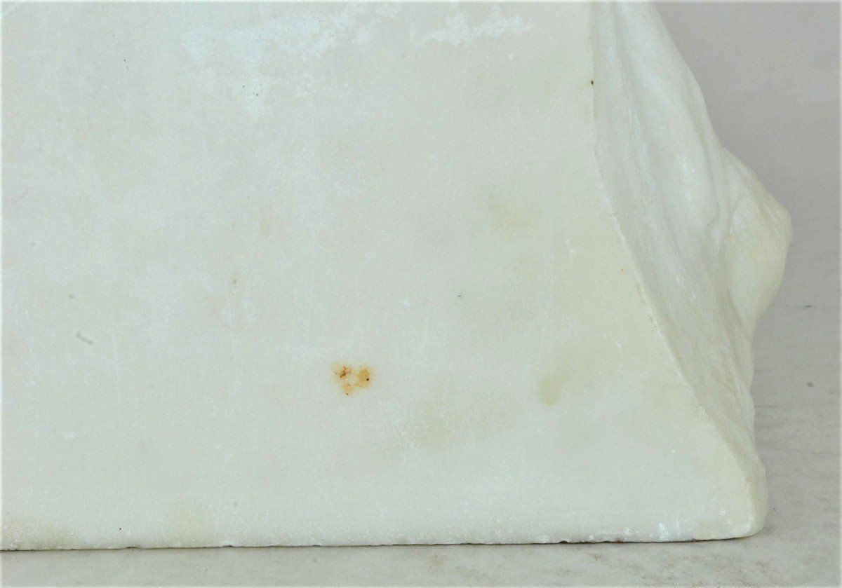 1371.0 E Fortiny, Baby In Marble, End Of The 19th / Beginning Of The 20th Century photo