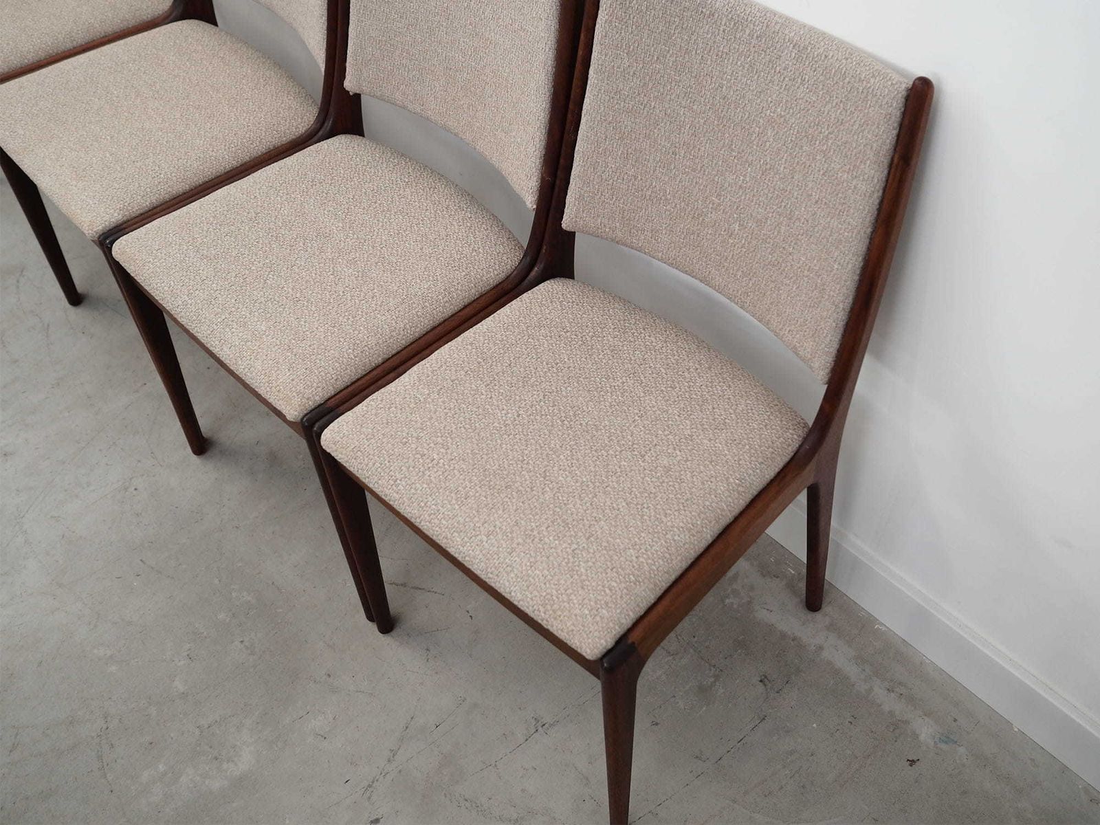 Set Of Four Teak Chairs, Danish Design, 1970s, Designer: Johannes Andersen photo vinterior