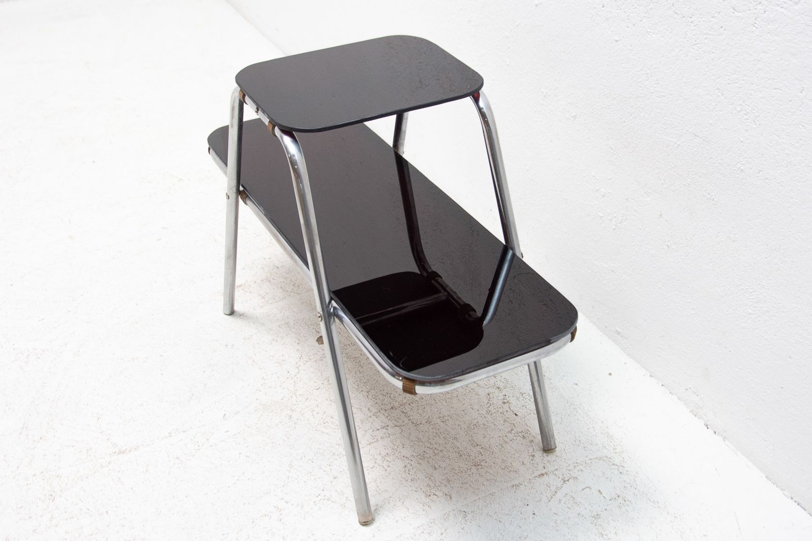 photo furniture Bauhaus Tubular Steel Flower Stand, 1930´S, Central Europe