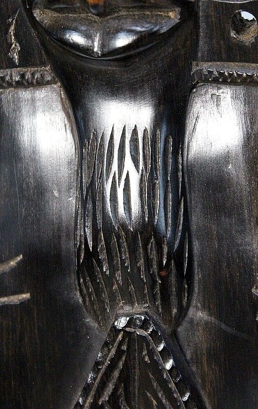 photo furniture Important African Mask In Ebony   20th