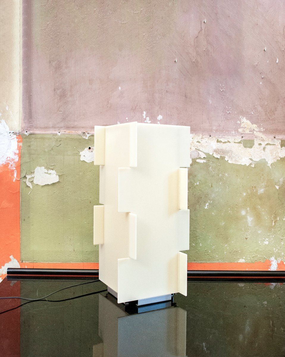 Plexiglas Tafellamp Met Metalen Voet Voor Foscarini, Italië, Jaren 1990