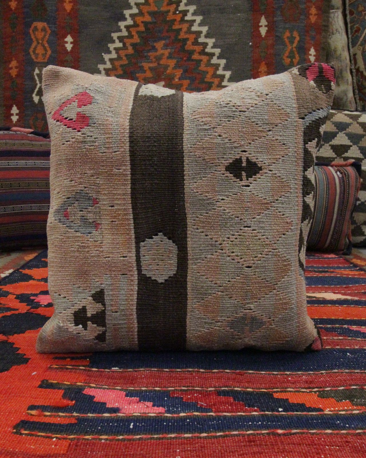 Traditional Geometric Kilim Cushion Cover Handmade Wool Scatter Pillow  40x40cm photo for sale