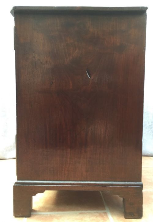 Small Mahogany Chest Of Drawers photo 1950.0