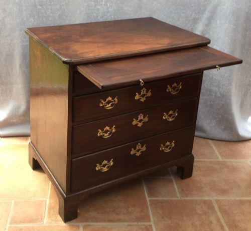 photo furniture Small Mahogany Chest Of Drawers