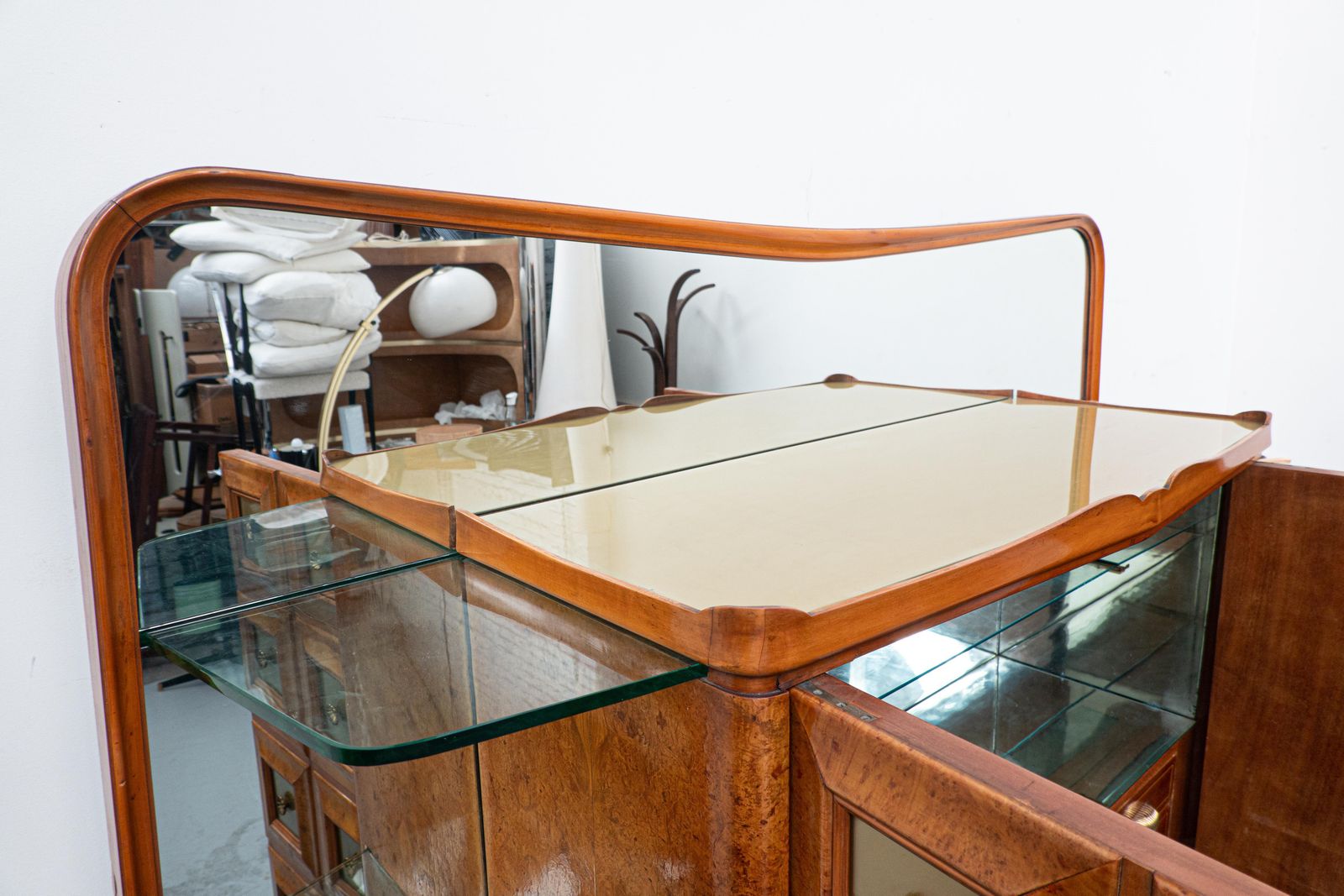 photo vintage Mid Century Modern Bar By Guglielmo Ulrich By Arredamenti Casa, 1950s