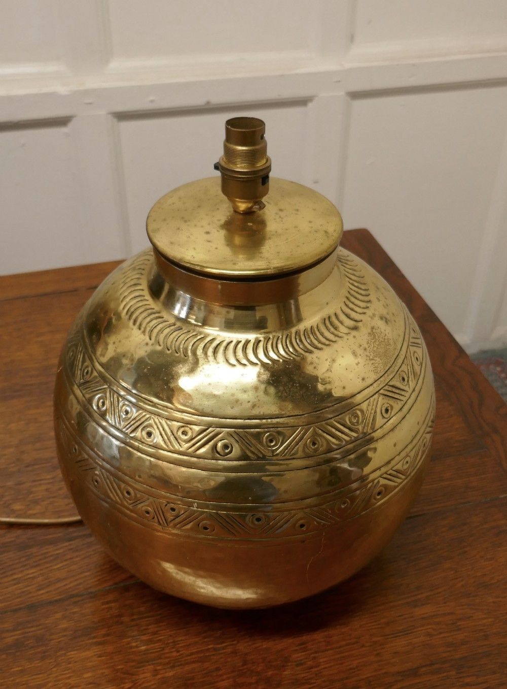 Large Brass Ball Table Lamp With Hand Beaten Decoration photo vinterior