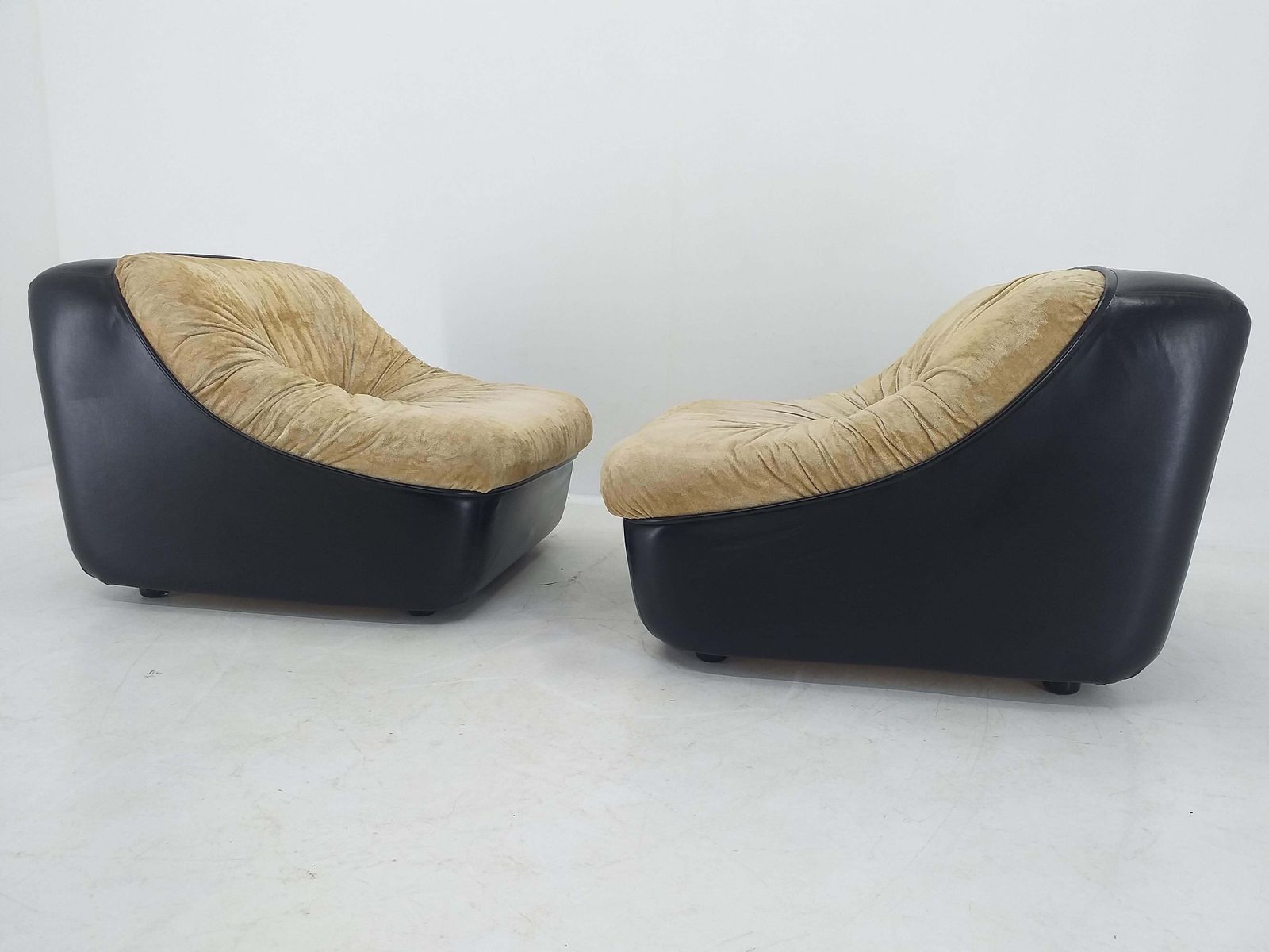 Pair Of Midcentury Lounge Chairs, Italy, 1970s. photo 2199.0