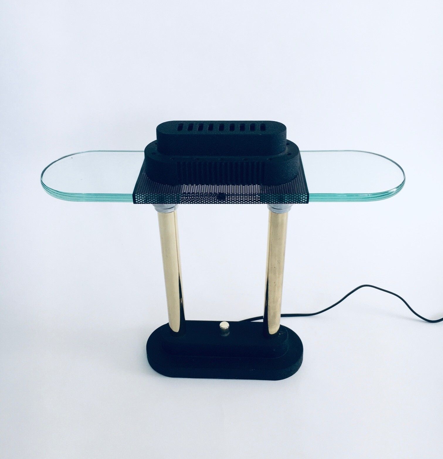 Bureaulamp In Memphis Stijl Met Architectonisch Ontwerp, Jaren 1980 photo for sale