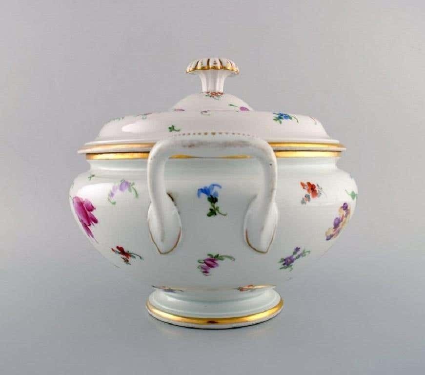 Large Antique Meissen Soup Tureen In Porcelain With Hand Painted Flowers photo for sale