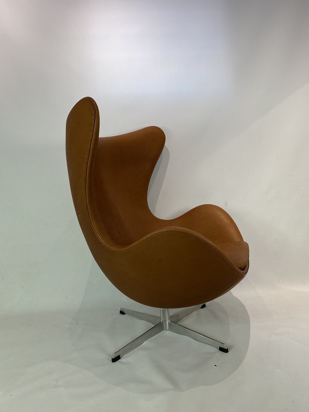 The Egg, Model 3316 Designed By Arne Jacobsen In 1958 And Manufactured By Fritz Hansen photo 8595.0