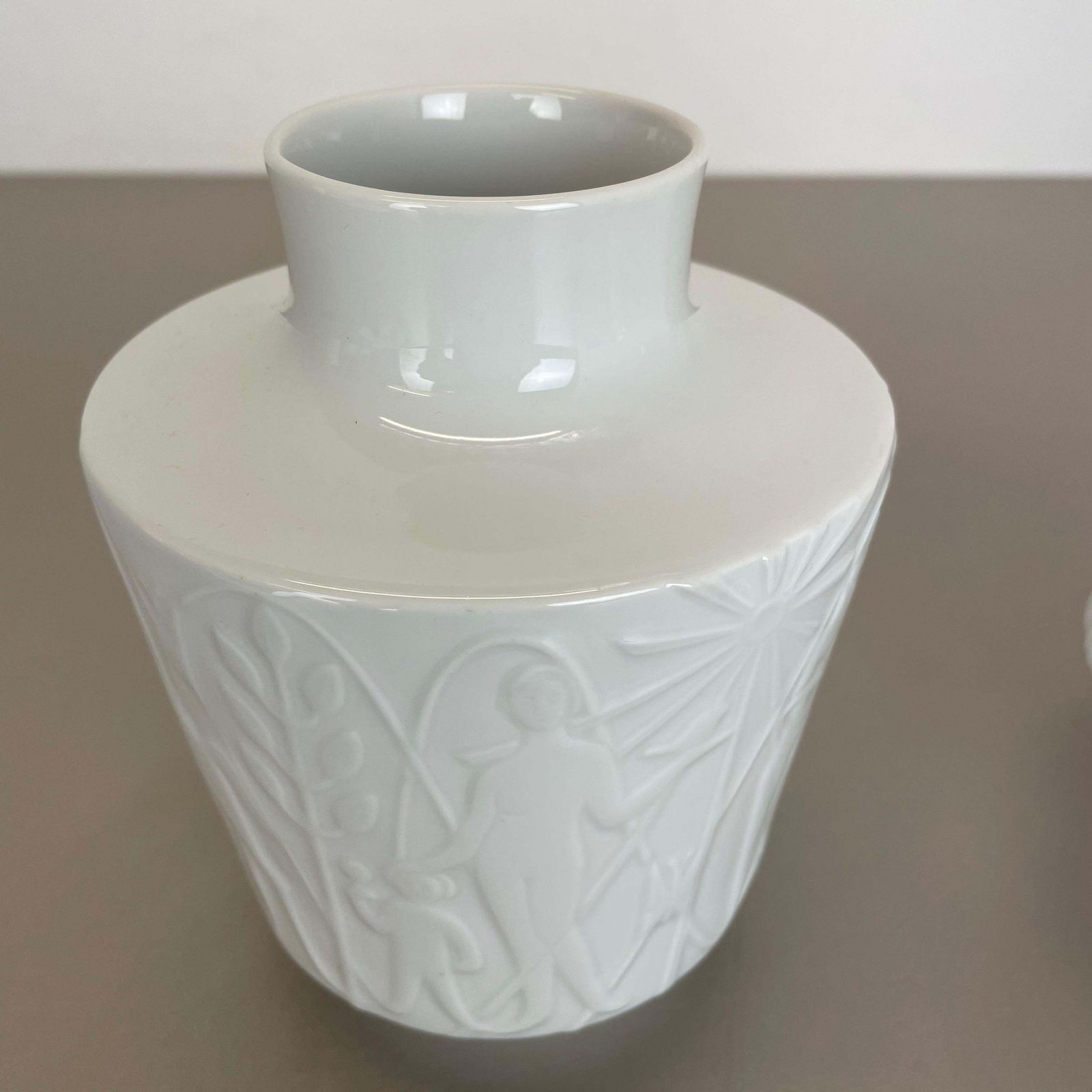 Set Of 2 Op Art Biscuit Porcelain Vases By Edelstein Bavaria, Germany, 1970s photo vinterior