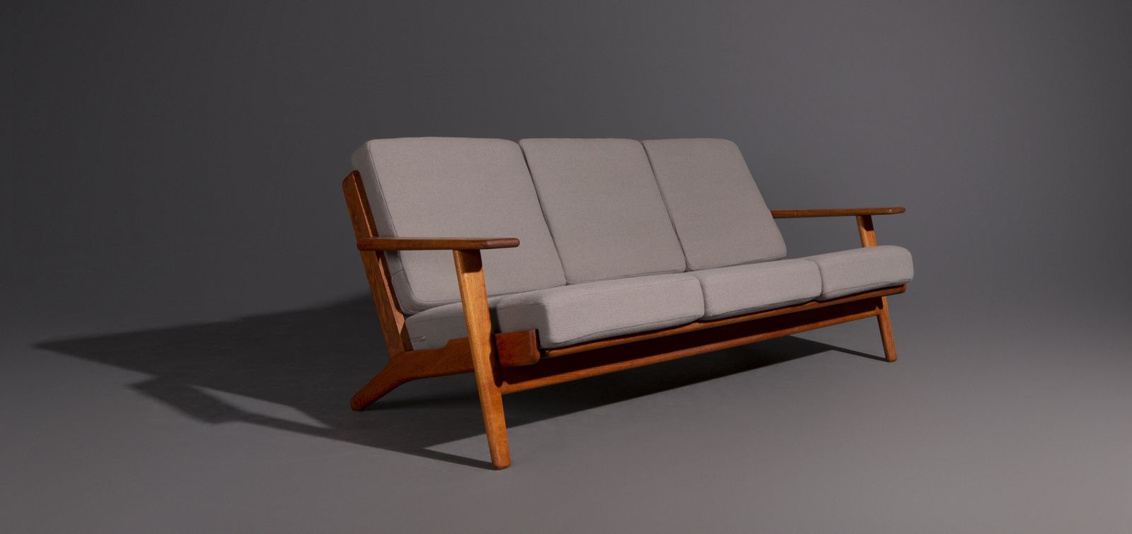 Hans J. Wegner Ge290 3 Seater Sofa photo for sale