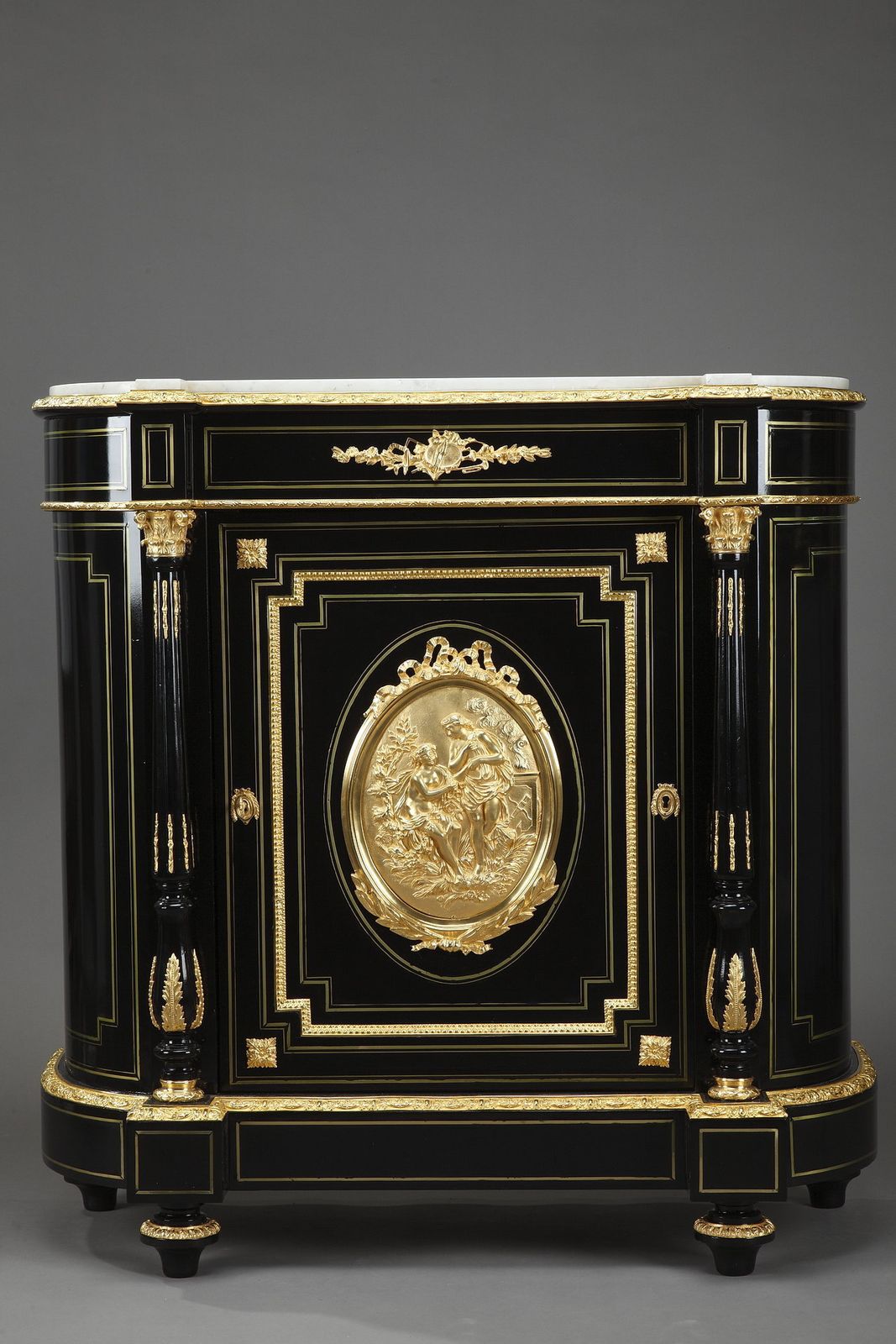 Buffet Napoléon III en bois noirci et bronzes dorés photo furniture