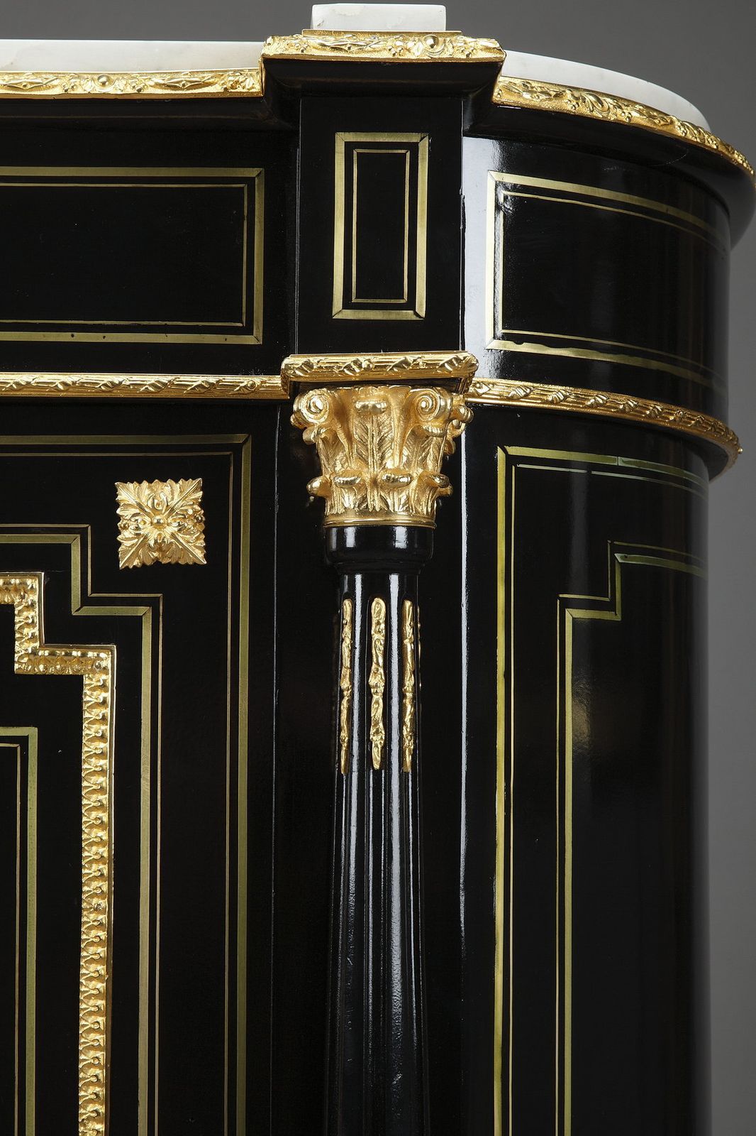 Mobilier Buffet Napoléon III en bois noirci et bronzes dorés photo