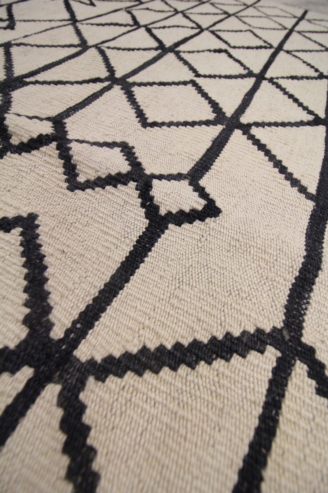 Scandinavian Rug Style Handmade Kilim Cream Black Geometric Wool Carpet  233x178cm photo buy