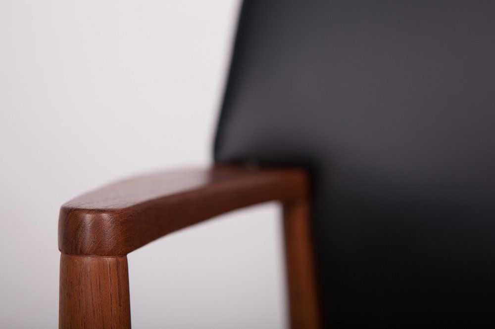 photo furniture Mid Century Armchair By A. B. Madsen & E. Larsen For Fritz Hansen, 1950s