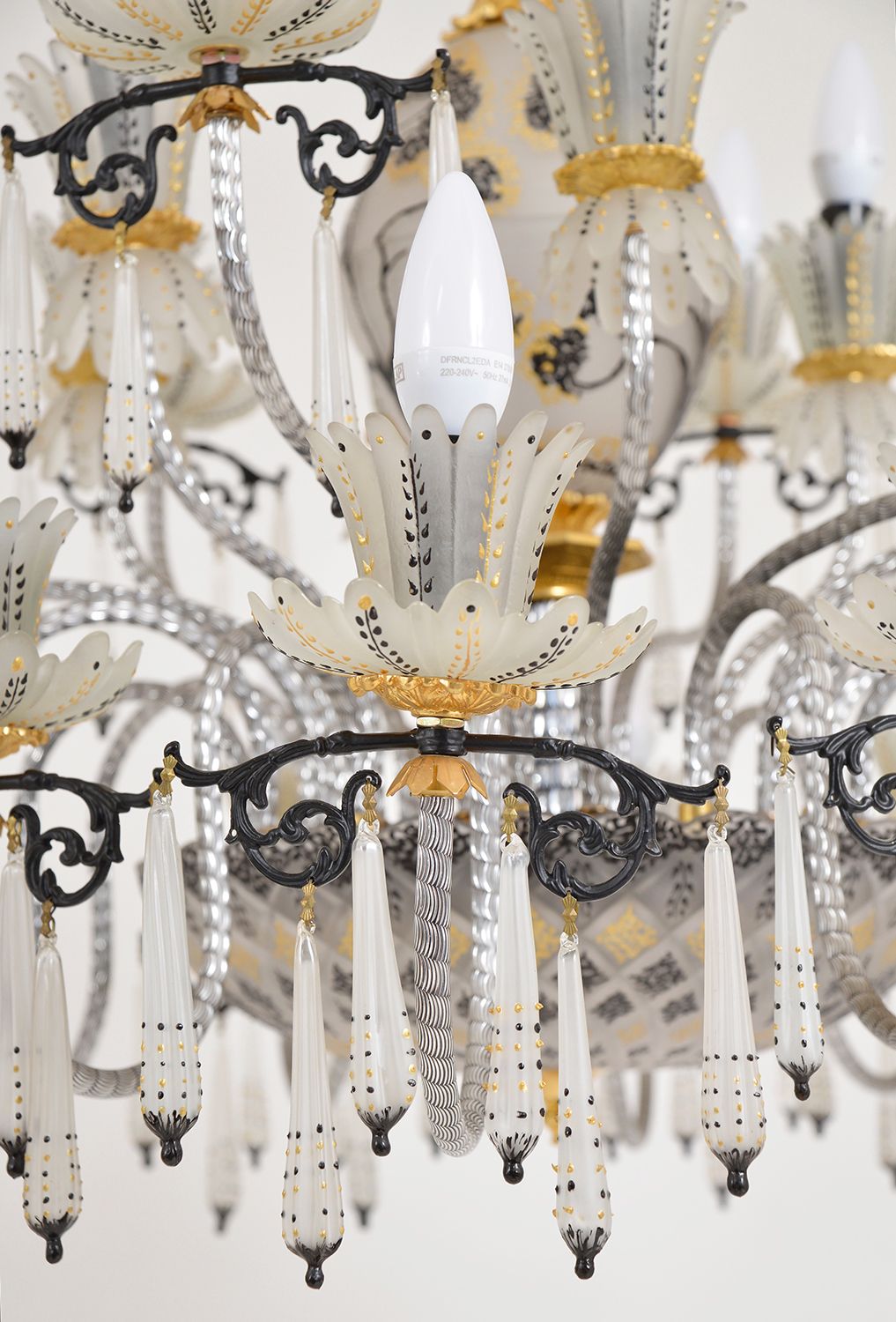 photo buy Pair Large 1970s Italian Venetian Glass Gilt 24 Bulb Belle Epoque Chandeliers Decorative Interior Design Hotel