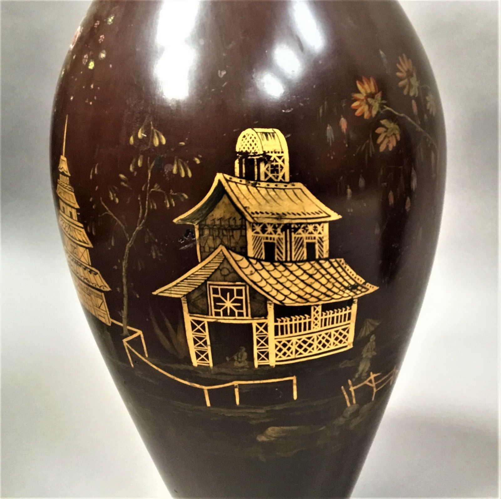 19th Pair Of Lacquered Papier Mache Vases By Jennens & Bettridge photo 1925.0