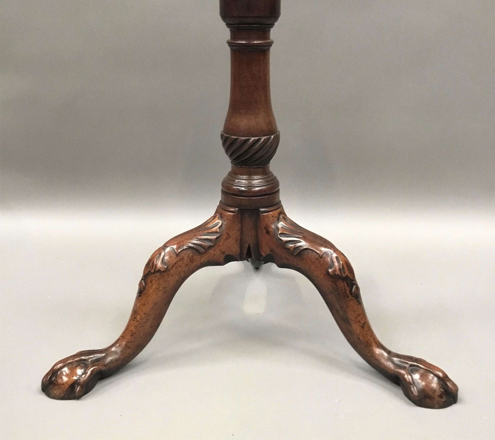 Exceptional George III Mahogany Piecrust Tripod Table / Supper Table photo for sale