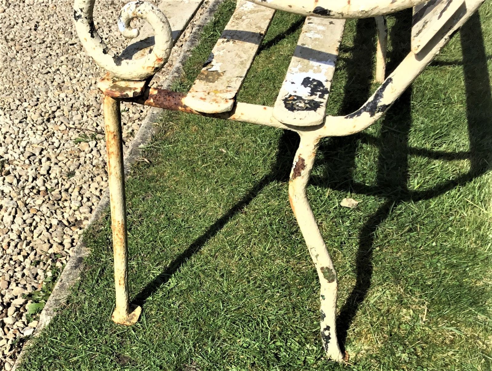 photo vintage C19th Iron Four Seater Garden Seat Bench