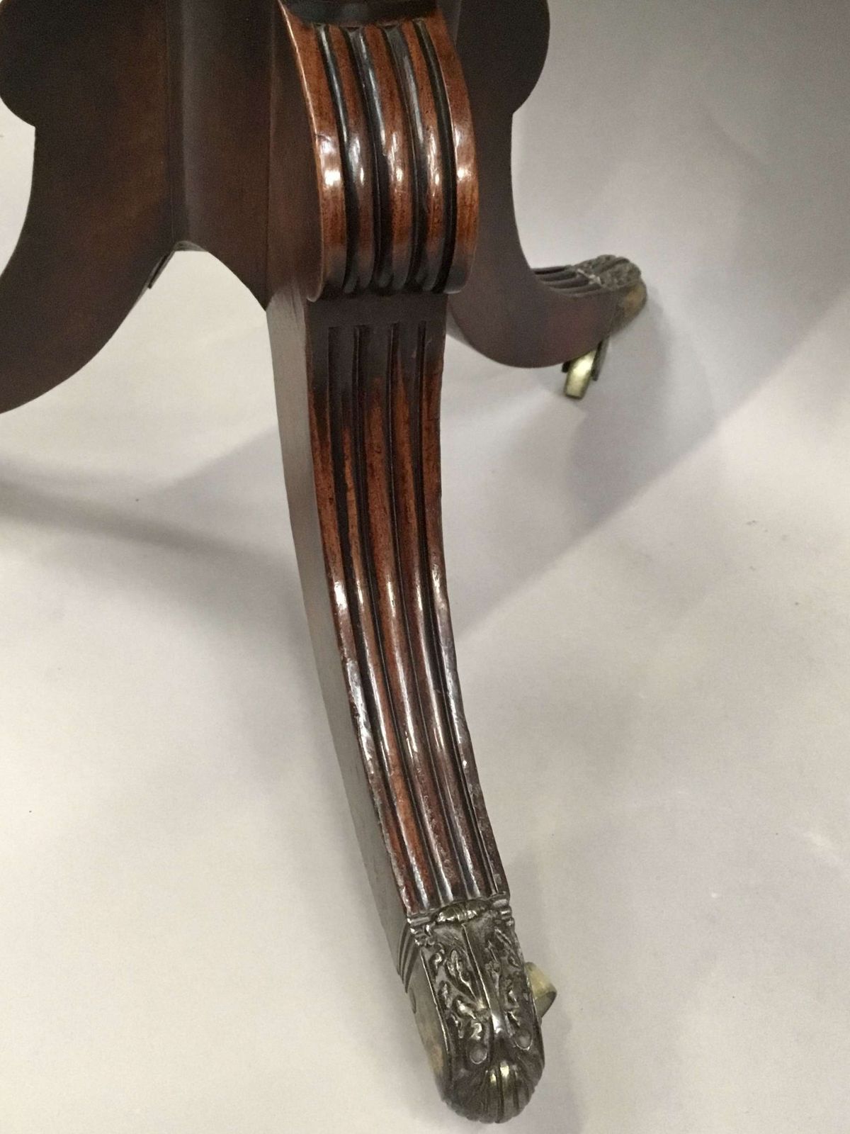 photo vintage Regency Gillow Mahogany Writing / Occasional Table
