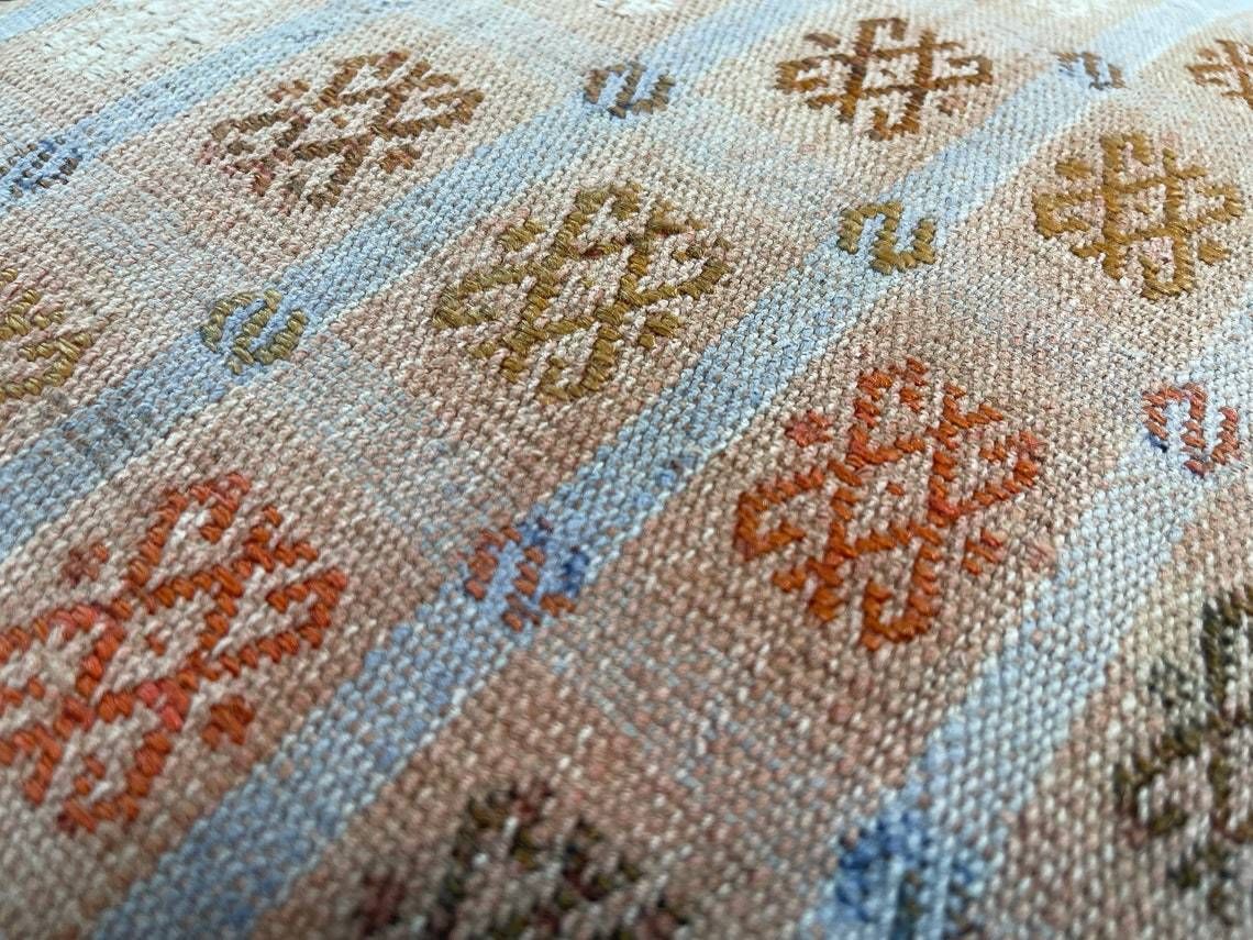Tapis Kelim Kilim Pillow Cover ,Vintage Meditation Bench Kelim Teppich Boho Kilim photo buy