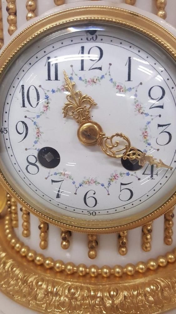 French Marble Ormolu Mantel Clock, photo vinterior