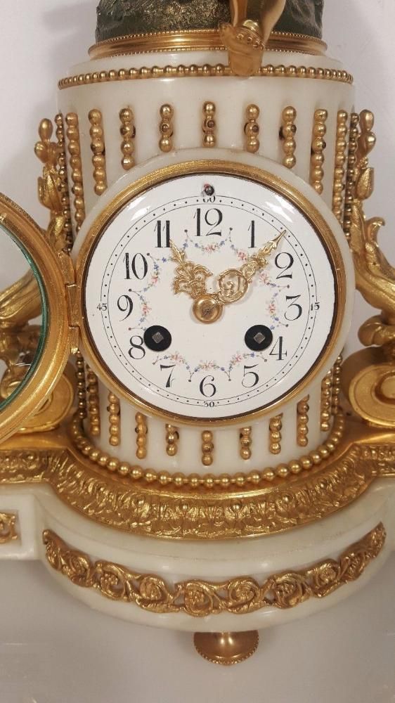 French Marble Ormolu Mantel Clock, photo vintage