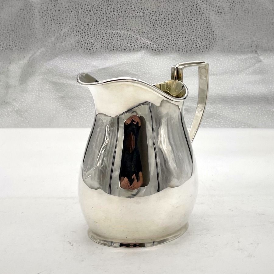 Early 20th Century Edwardian Sterling Silver Large Cream Jug London 1907 Barnard Family photo for sale